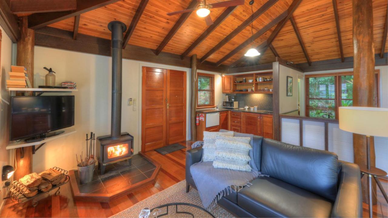 Montville Misty View Cottages Экстерьер фото